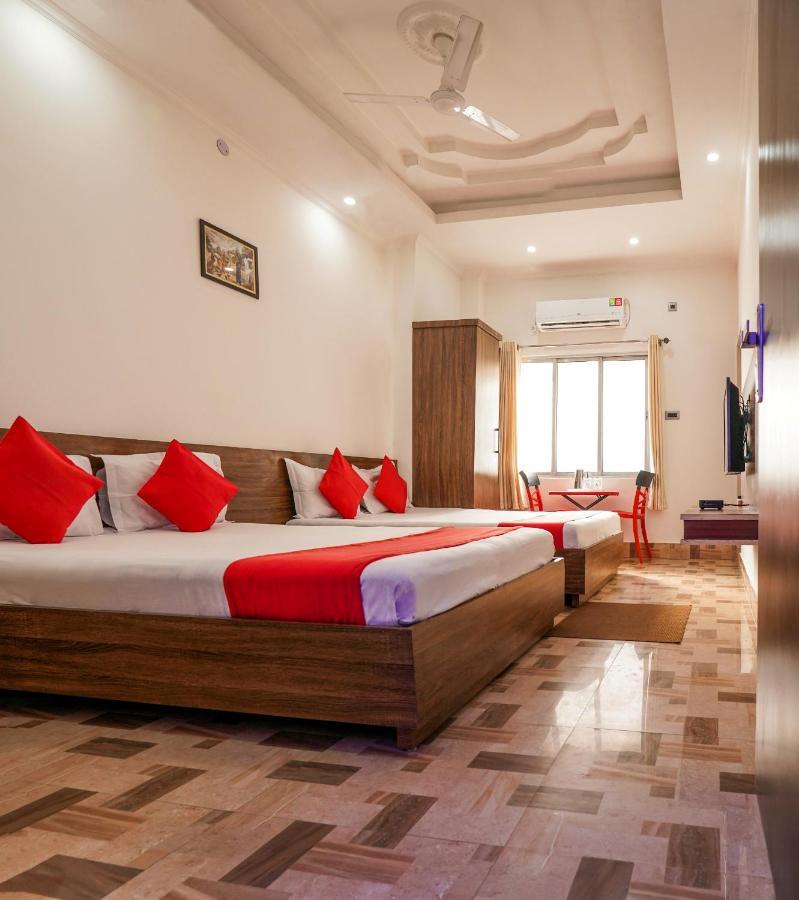 Hotel Heritage Koch Bihar Bagian luar foto