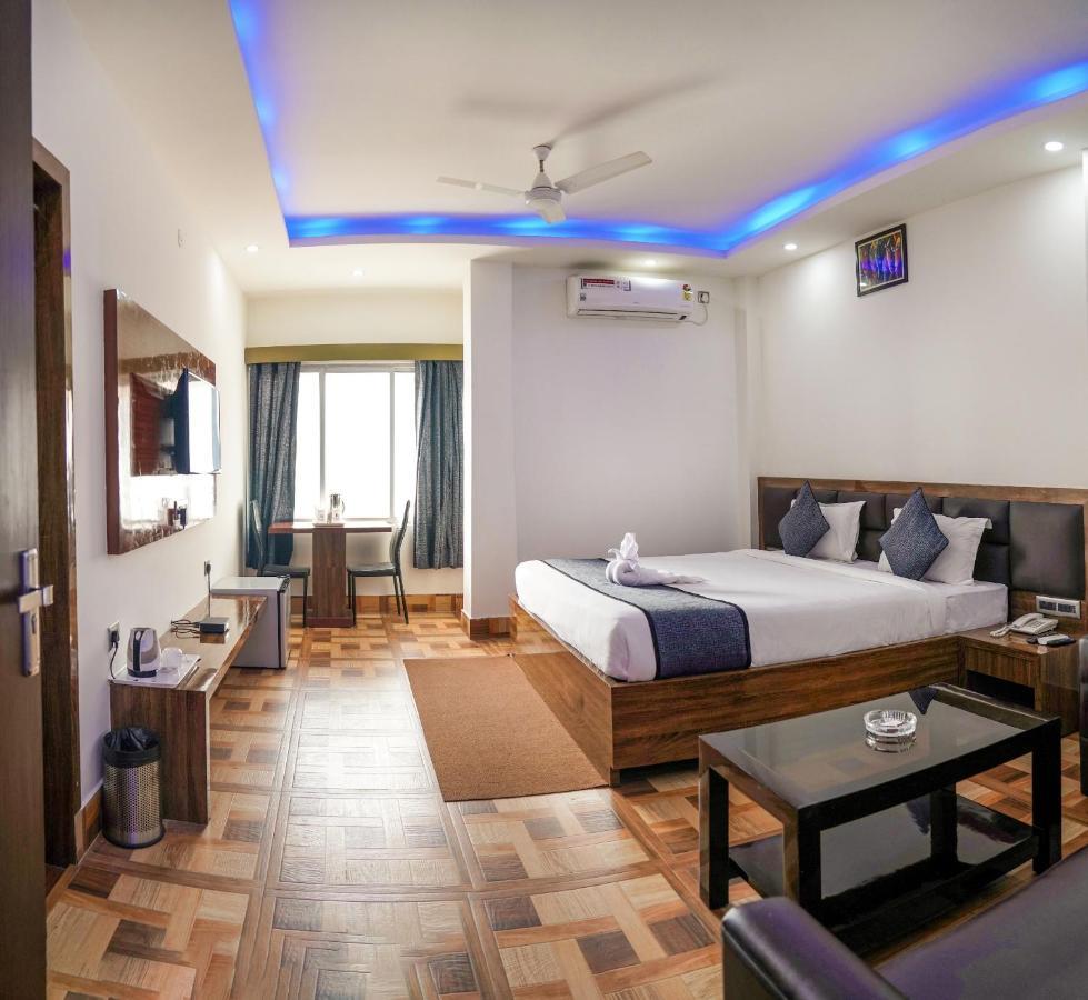 Hotel Heritage Koch Bihar Bagian luar foto