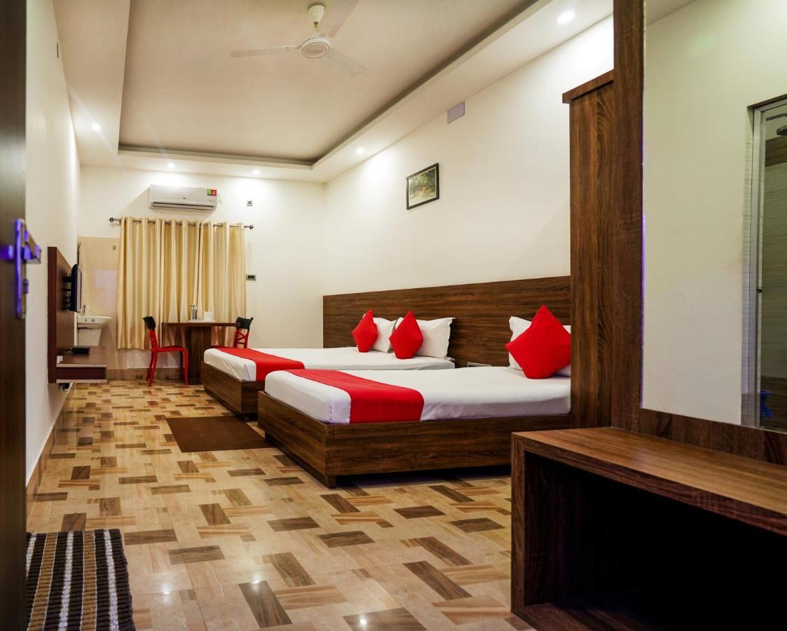Hotel Heritage Koch Bihar Bagian luar foto