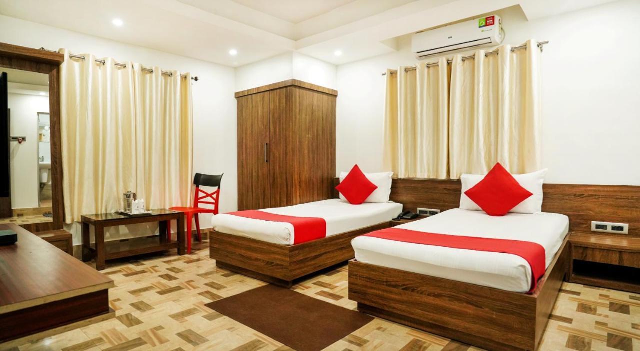Hotel Heritage Koch Bihar Bagian luar foto