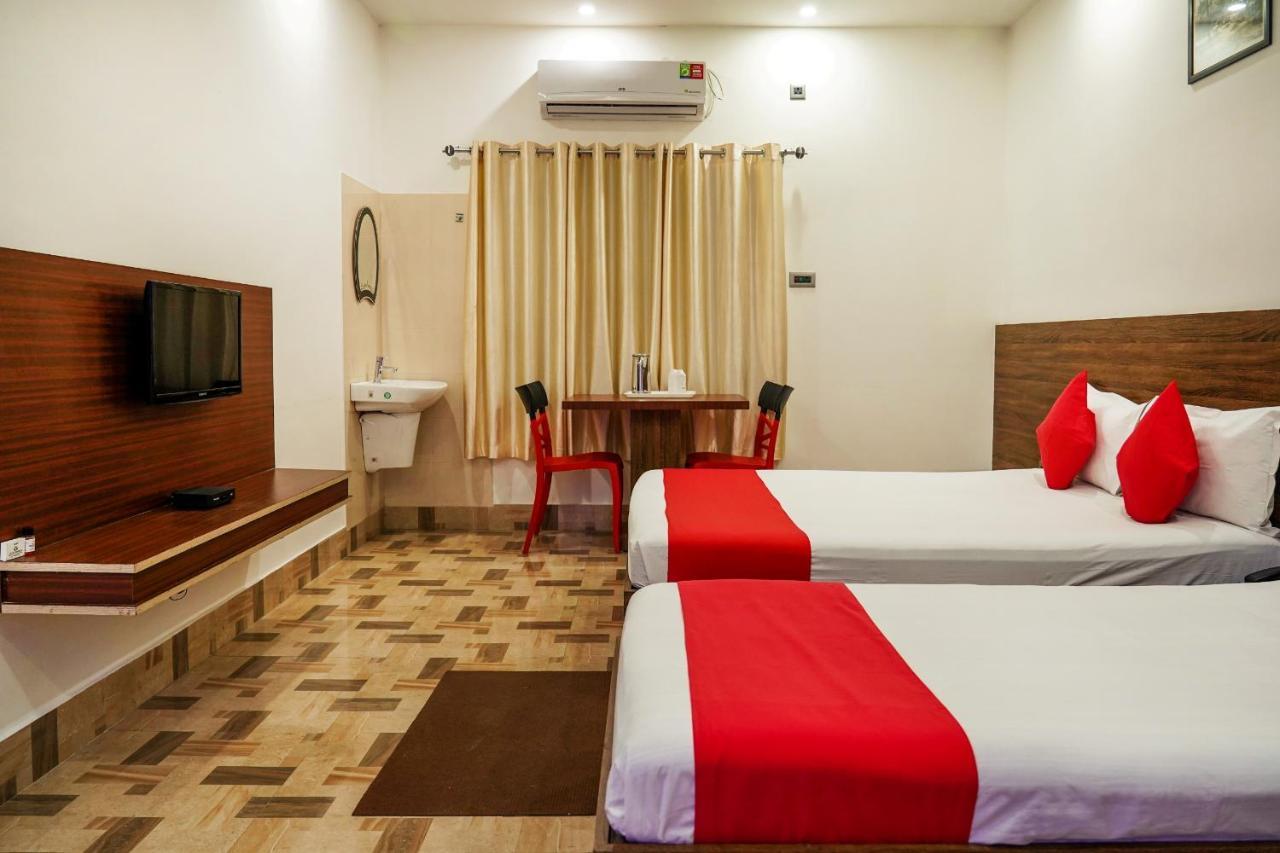 Hotel Heritage Koch Bihar Bagian luar foto