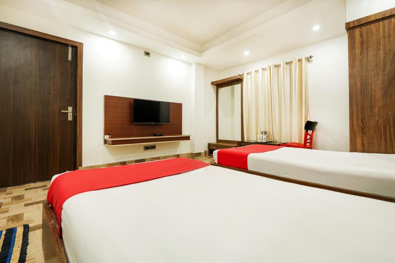 Hotel Heritage Koch Bihar Bagian luar foto